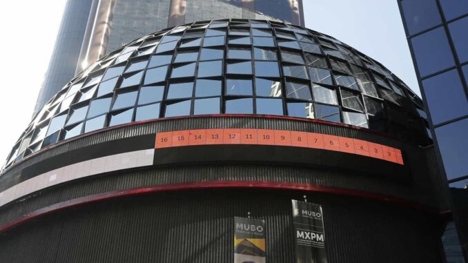 La Bolsa mexicana pierde un 1.5 % e hila su segundo retroceso consecutivo
