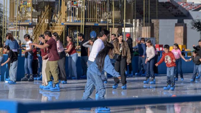 El Gobierno del Estado convoca a la ciudadanía a visitar las atracciones navideñas de la Plaza del Ángel