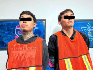 Detienen a dos hombres cuando intentaban robar refaccionaria en La Cuesta