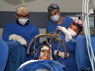 Marina mejora la calidad de vida de pacientes con Parkinson con cirugías y tecnología única en México