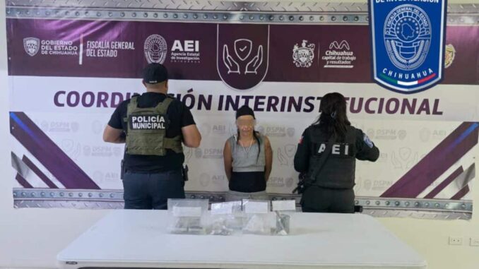 Detiene AEI a dos mujeres por delitos contra la salud en la colonia División del Norte
