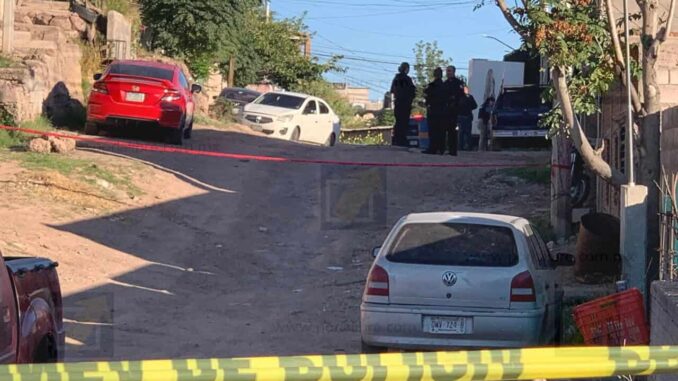 Ejecutan a un joven frente a una vivienda en la colonia Díaz Ordaz