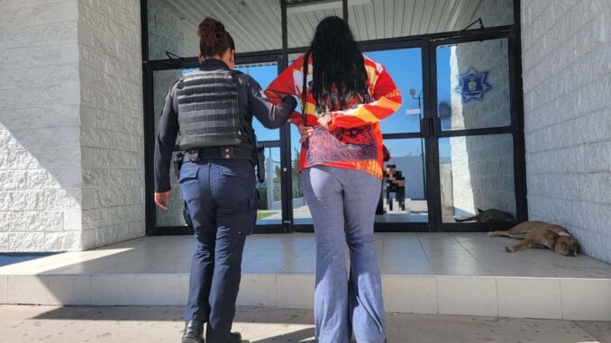 Rescatan a mujer que intentó quitarse la vida