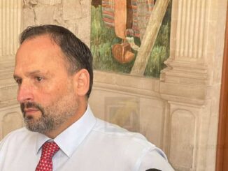 Niega Gobierno estatal vínculos con propaganda de “La Barredora” en evento de Andrea Chávez