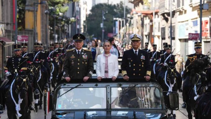 La presidenta Claudia Sheinbaum encabeza la Marcha de la Lealtad