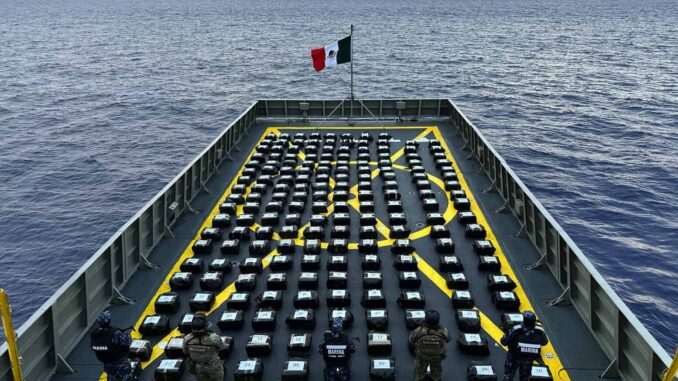 México y EE.UU. incautan 188 bultos con toneladas de cocaína en aguas internacionales