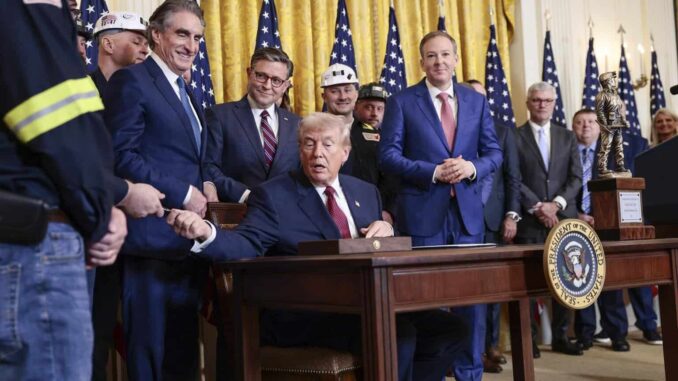 Cámara baja de EE.UU. vota a favor de revocar aranceles de Trump contra Canadá