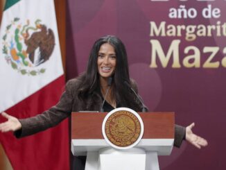 Salma Hayek destaca apoyo de gobernadoras de Veracruz y Quintana Roo