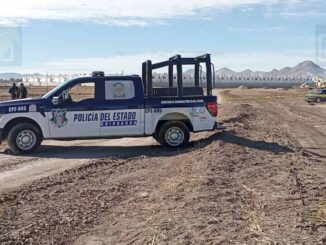 Hallan cuerpo envuelto en sábana en terreno baldío al suroriente 