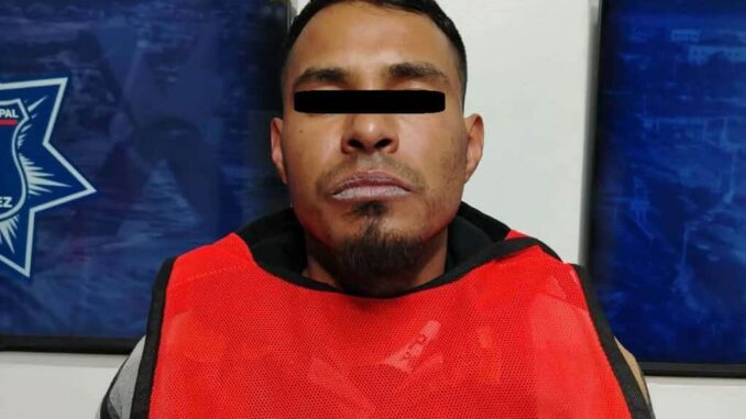 Amenaza con un machete a su vecina; lo detienen