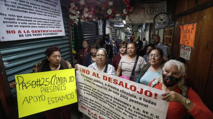 Las obras del Mundial de Fútbol amenazan a comerciantes informales de la CDMX