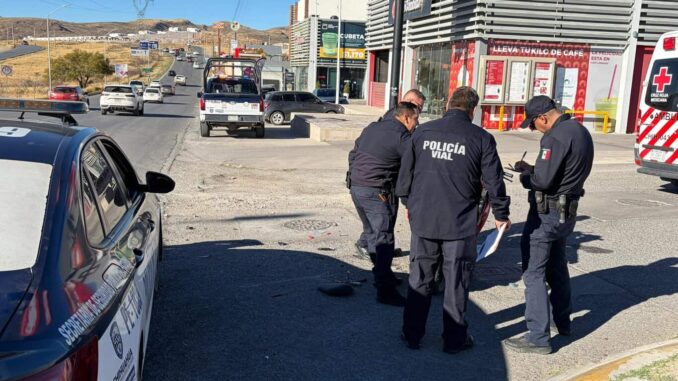 Motociclista queda herido tras choque con camioneta en el Circuito Universitario