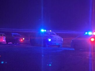 Arrojan un ejecutado con narcomensaje en carretera Cuauhtémoc a Chihuahua