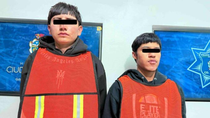 Capturan a dos tras asaltar con violencia negocio en Colinas de Juárez