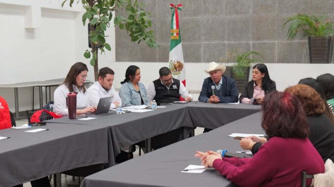 Arturo Zubía y la Comisión de Vinculación presentan en Camargo iniciativa de nueva Ley del Voluntariad