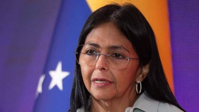 Delcy Rodríguez llama «socio y amigo» a Trump y le pide cesar el bloqueo contra Venezuela