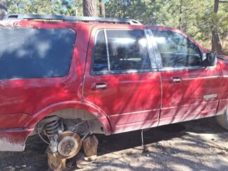 Asegura operativo en San Juanito tres vehículos, dos estaban semidesmantelados