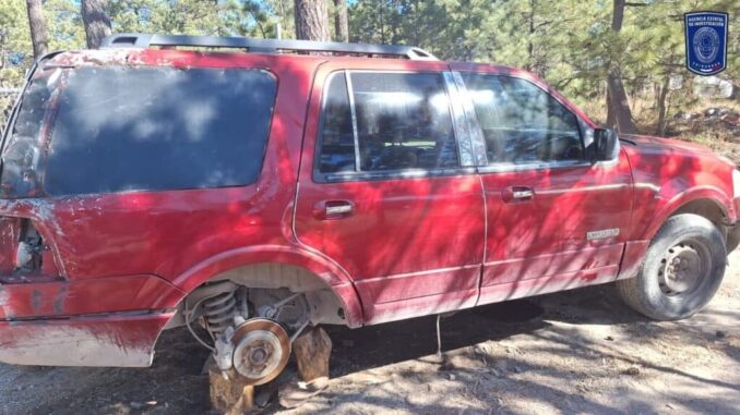 Asegura operativo en San Juanito tres vehículos, dos estaban semidesmantelados