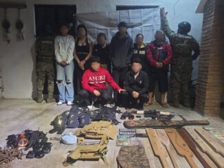 Marina detiene a 8 personas con arsenal en Puerto Vallarta, derivado de violencia por abatimiento de ‘el Mencho’