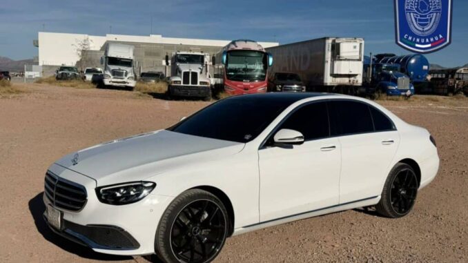 Detiene AEI y Policía Municipal a masculino con vehículo robado en Sinaloa