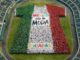 México logra récord Guinness de la camiseta de fútbol humana más grande del mundo