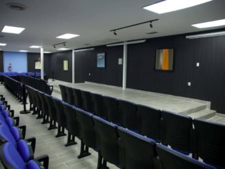 Entrega Marco Bonilla remodelación del audiovisual y área de psicología en la Maestros Mexicanos