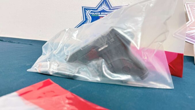 Detienen a adolescente por lesionar a un hombre con arma de fuego