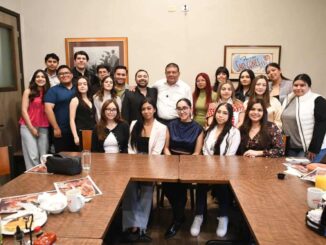 Dialoga Fiscal César Jáuregui con estudiantes de la URN