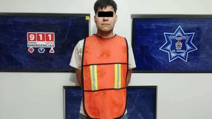 Arrestan a hombre tras localizarle arma de fuego en vehículo en Valle del Sol