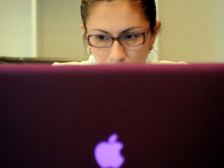 Los hombres tienen 25 % más ingresos que las mujeres en México, según estudio