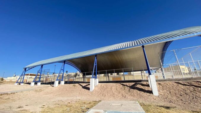 Rehabilita Municipio canchas en Romanzza y Libia con domo y mejoras integrales