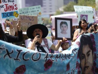 Miles de mujeres marchan en la CDMX por el #8M