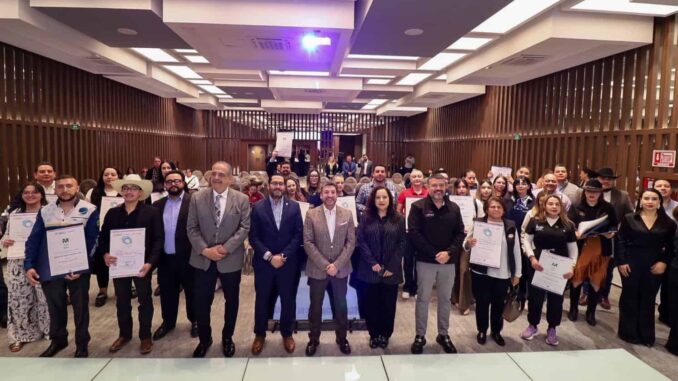 Entrega Secretaría de Turismo 80 Distintivos de Calidad Turística a empresas del municipio de Chihuahua