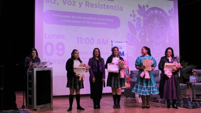 Desarrollan con éxito foro Raíz, Voz y Resistencia