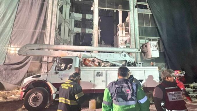 Recuperan cuerpo de segundo trabajador en edificio colapsado de San Antonio Abad, CDMX; labores de rescate continúan