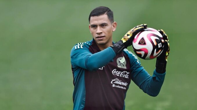 Luis Ángel Malagón, portero del América, se lesiona