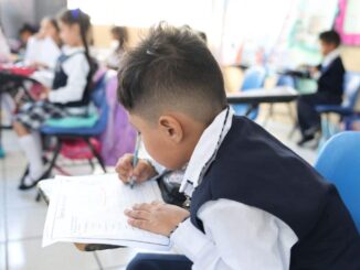 Morelos regula uso del celular durante clases, ¿cuándo sí estará permitido?