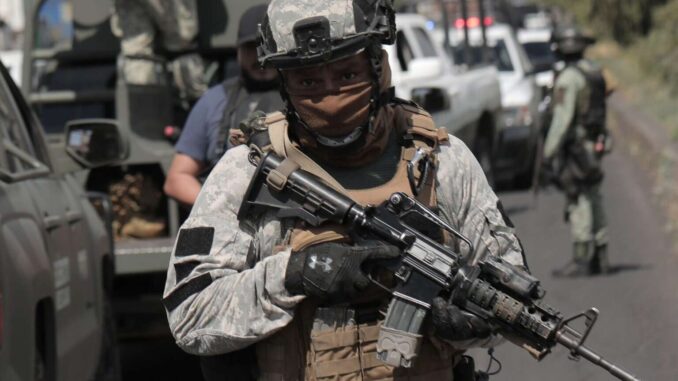 Caen 5 presuntos integrantes del CJNG en Chiapas y aseguran casi 440 kilos de metanfetamina en Tijuana, BC