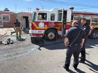 Explosión en menudería deja a mujer lesionada y provoca pérdidas totales en negocio