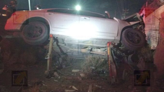 Conductor en presunto estado de ebriedad sufre aparatoso accidente en el R. Almada