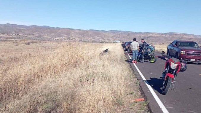 Dos fallecidos y un lesionado tras choque de motocicletas en tramo Anáhuac-Riva Palacio