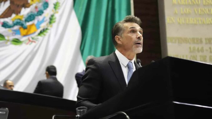 Sergio Mayer solicita reincorporación a la Cámara de Diputados