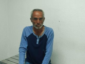 Piden ayuda para localizar a familia de hombre extraviado