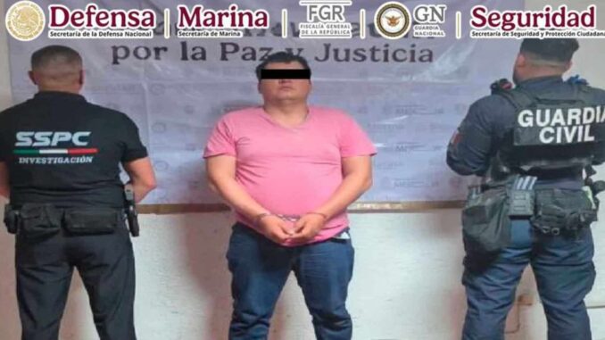 Detienen a miembro de grupo delictivo acusado de robo de combustible en Michoacán