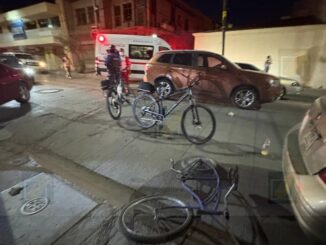 Ciclista resulta lesionado tras choque contra camioneta en el Centro 