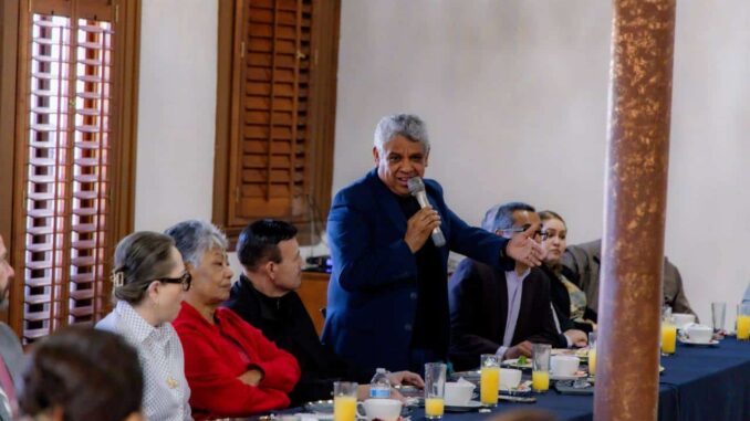 Reafirma Marco Bonilla compromiso con la vida y la familia ante líderes evangélicos