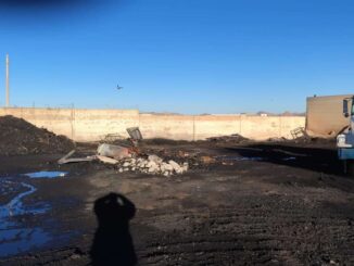 Concluyen bomberos trabajos de limpieza y retiro; declaran segura tarimera tras incendio