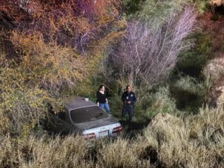 Conductor cae a barranco tras perder el control en curva del periférico R. Almada