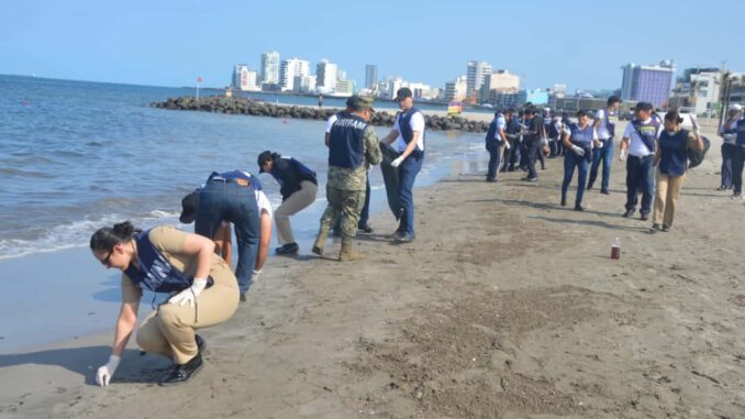 Despliegan más de 2 mil 450 elementos por presencia de hidrocarburos en costas de Veracruz y Tabasco