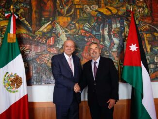 Canciller De la Fuente recibe al presidente del Senado de Jordania